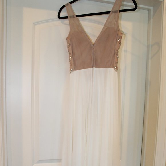 GB White and Gold Prom Gown - Picture 5 of 10